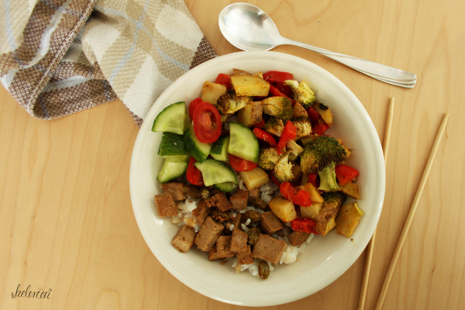 Teriyaki Tofu mit Ofengemüse und Reis – helerien