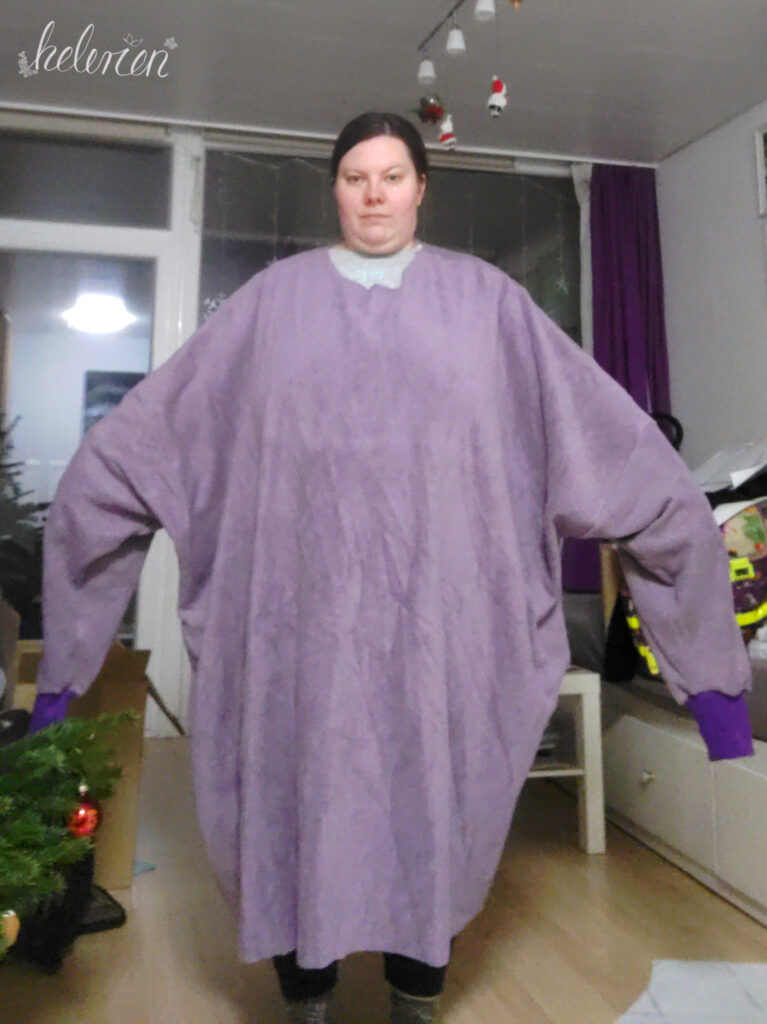 Deckenhoodie lila viel zu groß